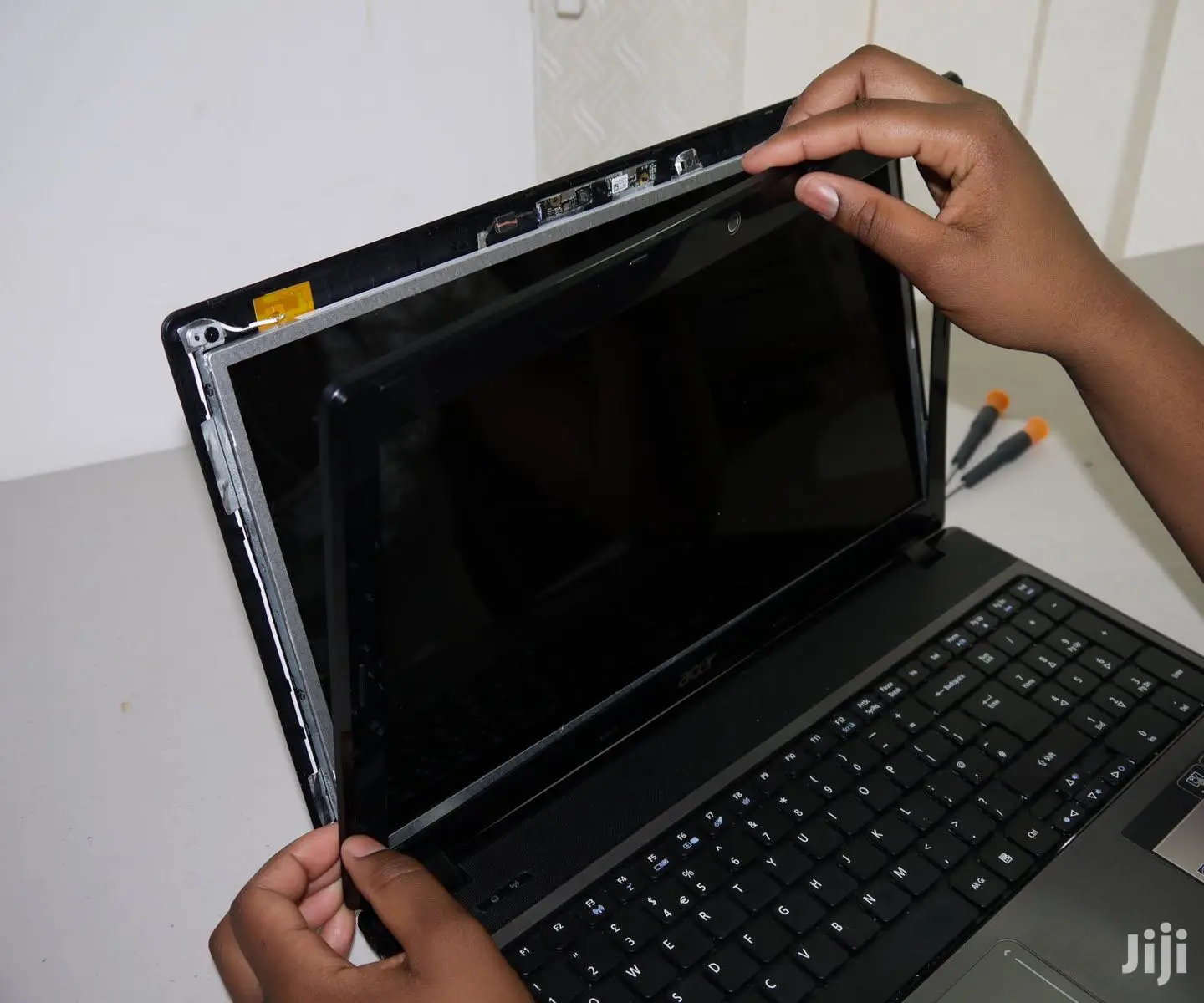 Any Type of Laptop Screen Replacement 250 Upwards