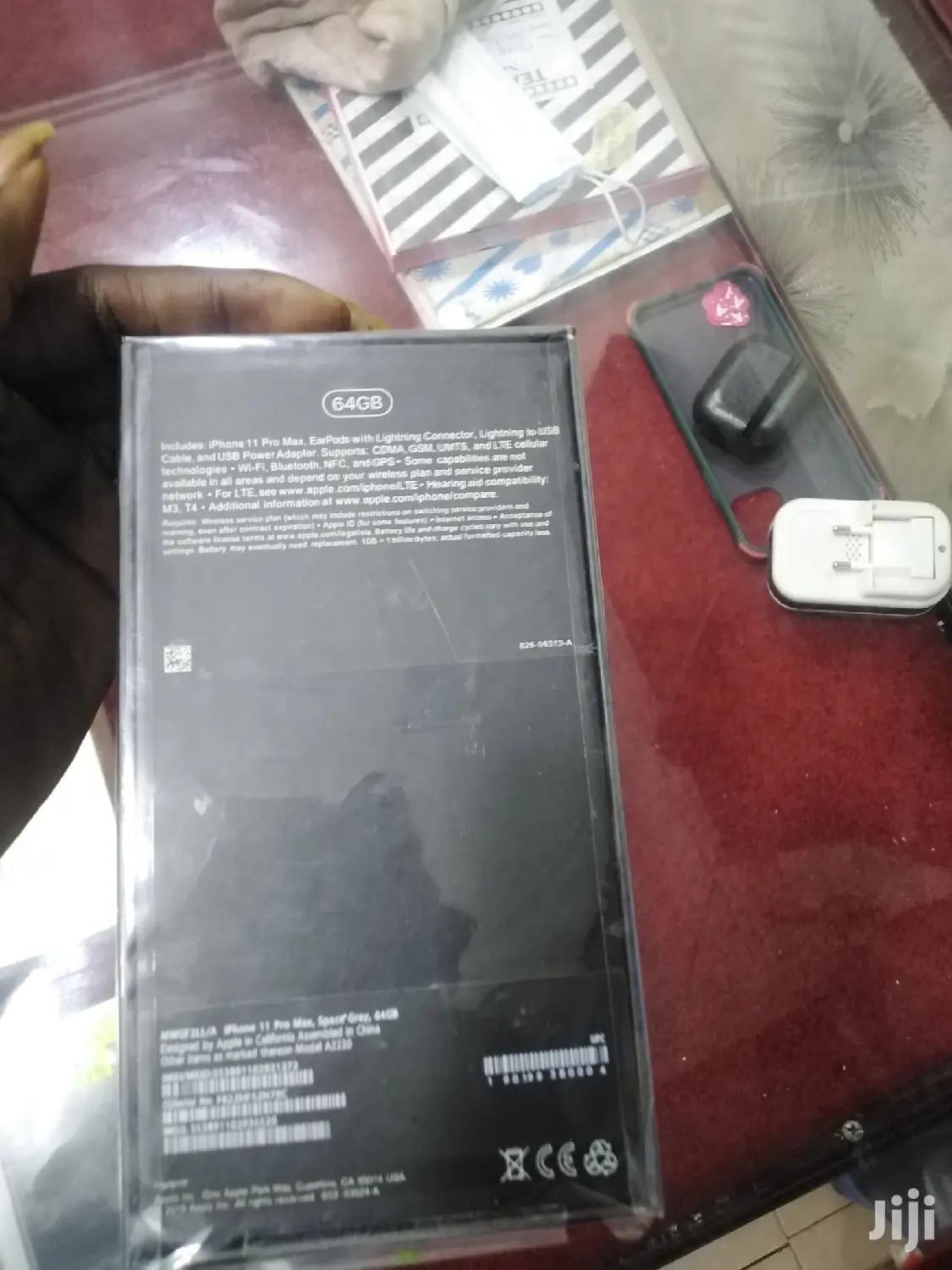 New Apple iPhone 11 Pro Max 64 GB Green