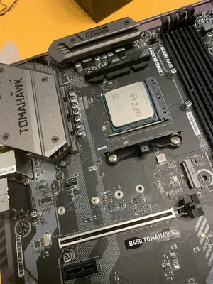 New MSI Gaming 24GE 2QE 4K 16GB AMD Ryzen SSHD (Hybrid) 1.5T