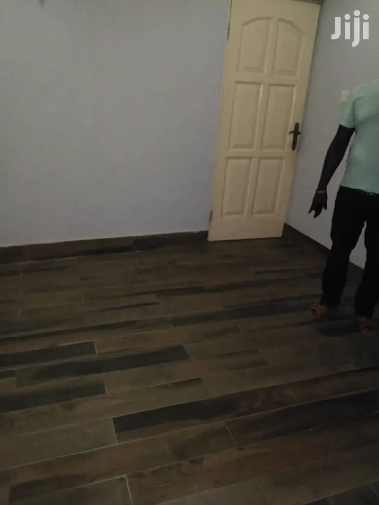 1bdrm Block of Flats in Ga East Municipal for rent
