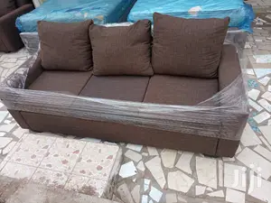 Lovely 3in1 Sofa. Free Delivery