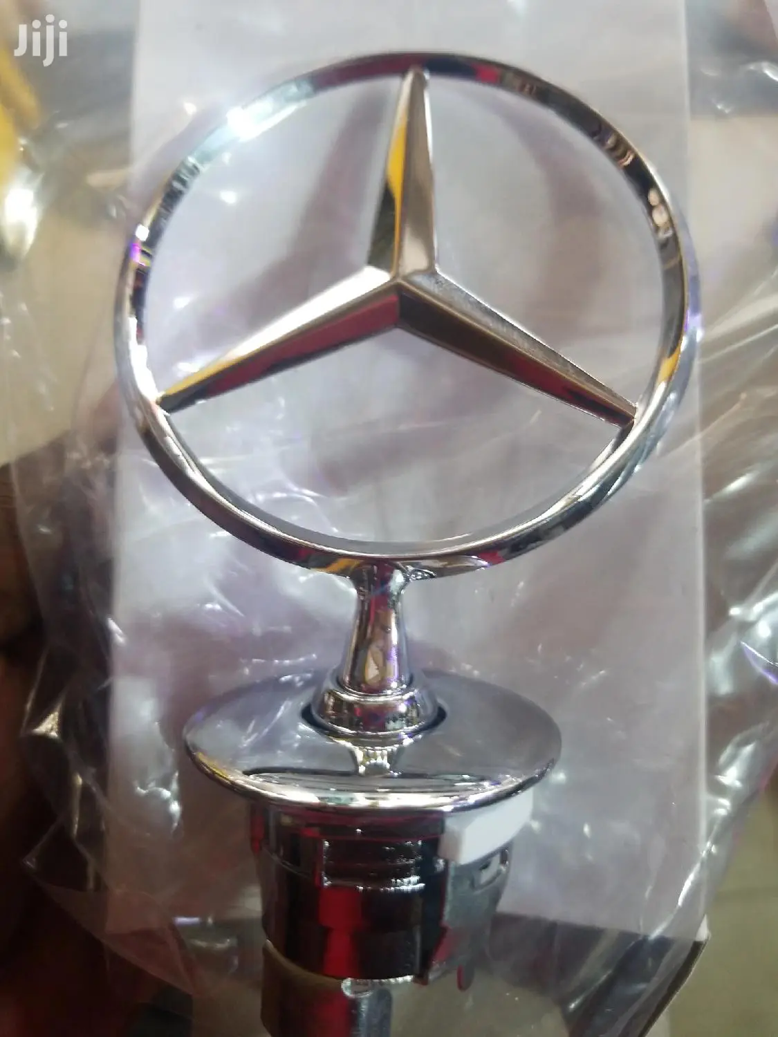 Mercedes Benz Bonnet Crown