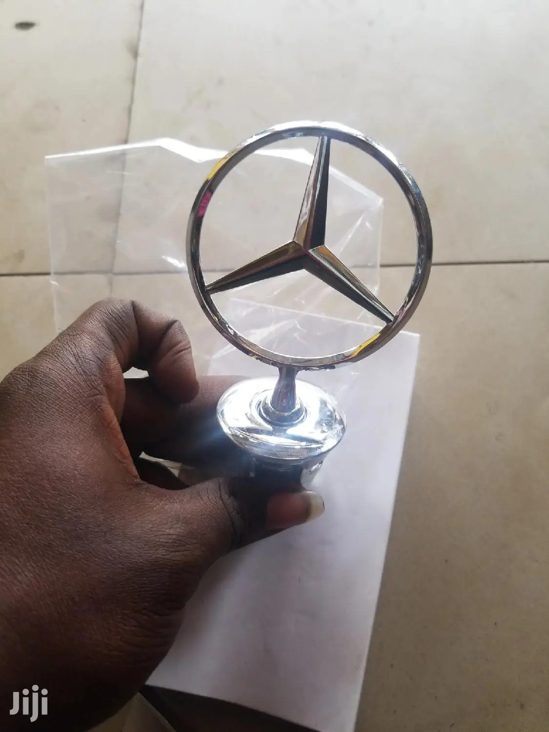 Mercedes Benz Bonnet Crown
