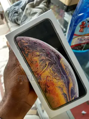 New Apple iPhone XS Max 64 GB Gold