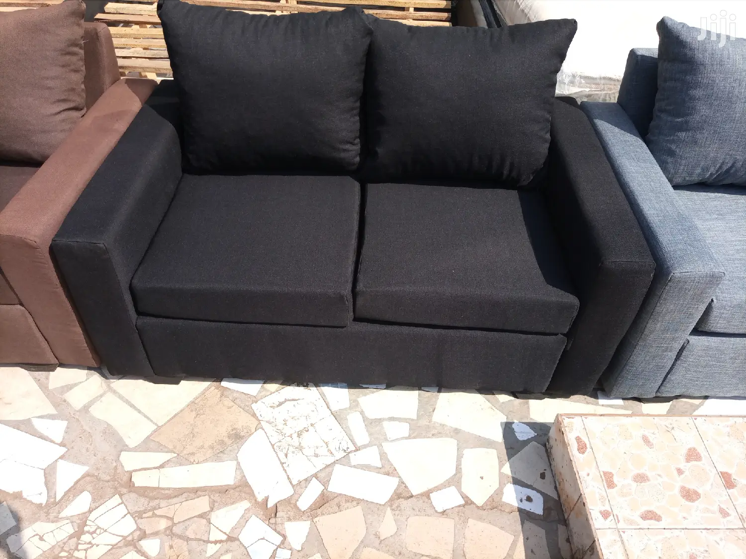 Pure Balck 2in1 Sofa. Free Delivery ❤🖤