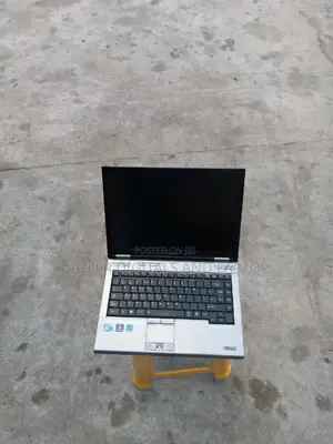 New Laptop Toshiba Tecra R940 2GB Intel Core 2 Duo HDD 160GB