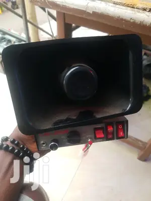 Emergency Siren Machine With High-quality Horns  With Flash Light