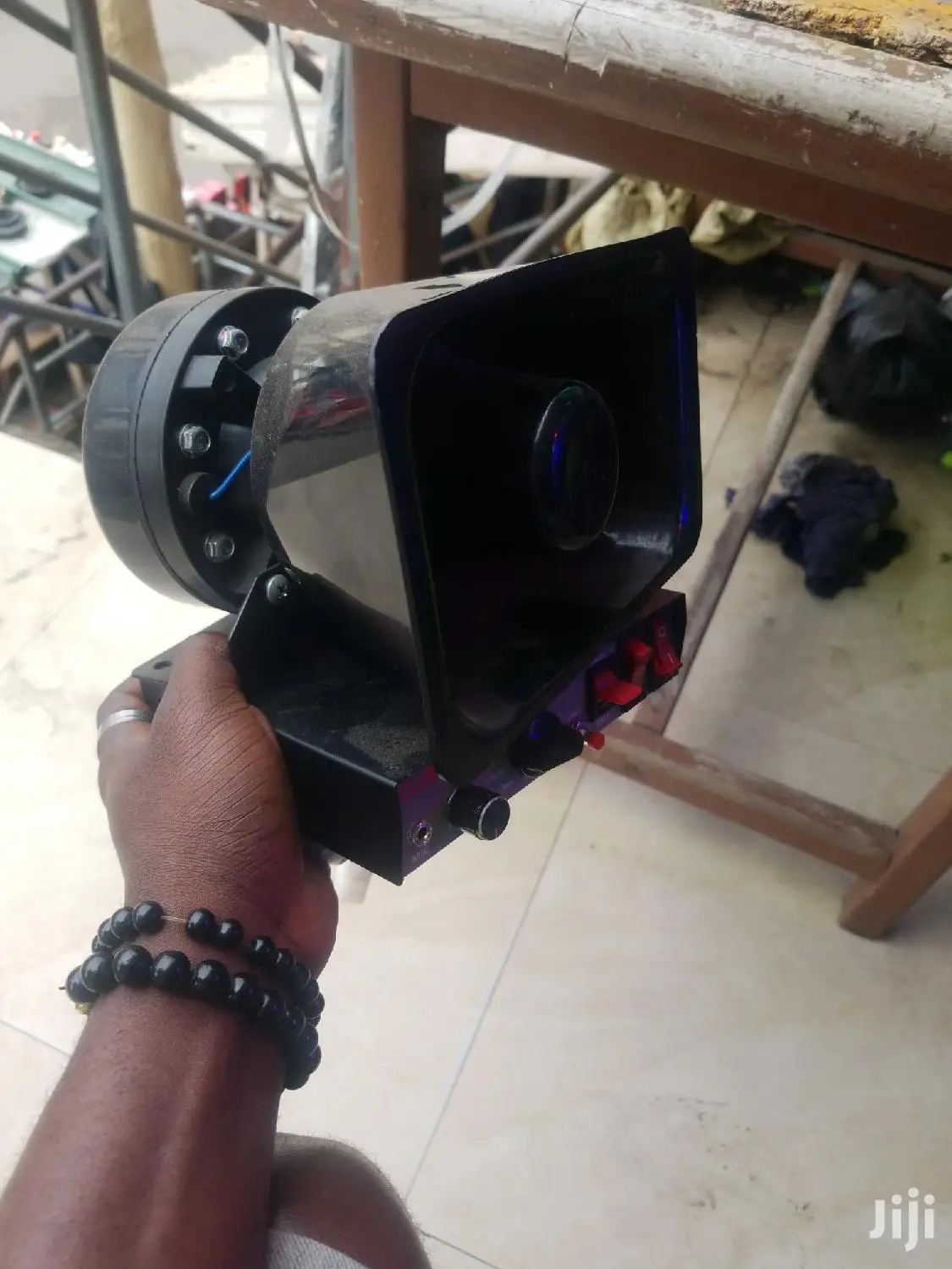 Emergency Siren Machine With High-quality Horns  With Flash Light