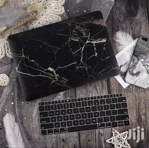 Marble Macbook 3-in-1 Bundle 13” TOUCHBAR