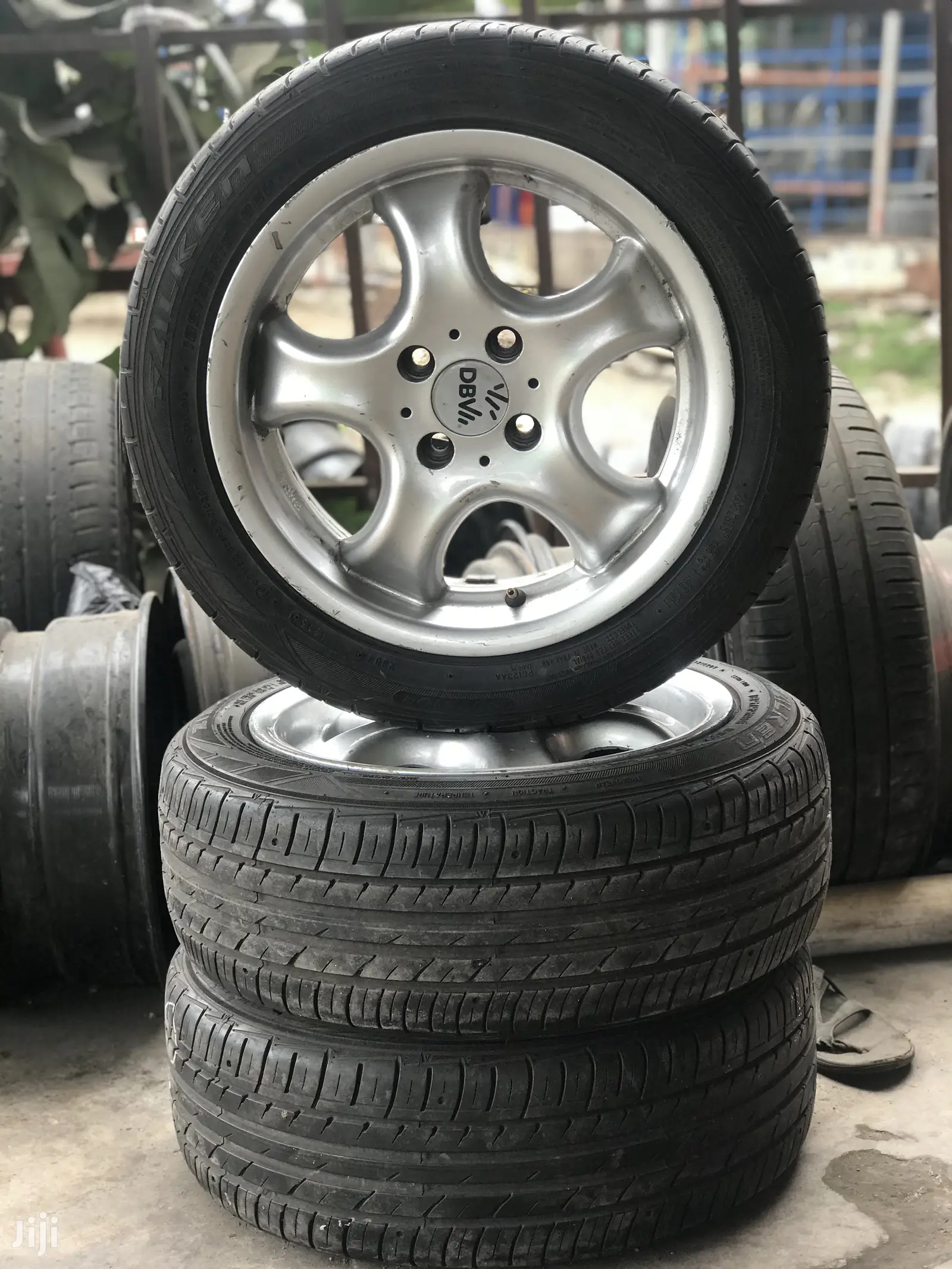 Alloy Rims With Tyres
