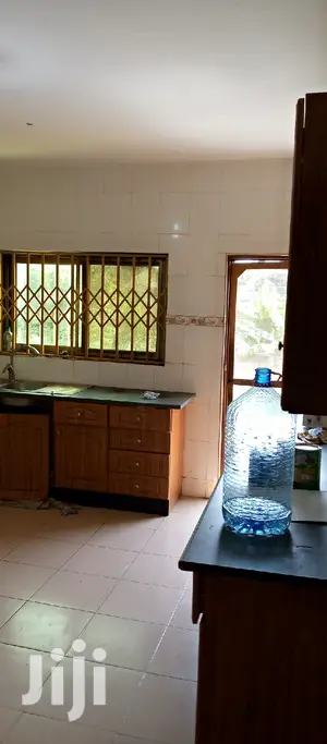 3bdrm Apartment in Ga East Municipal for rent