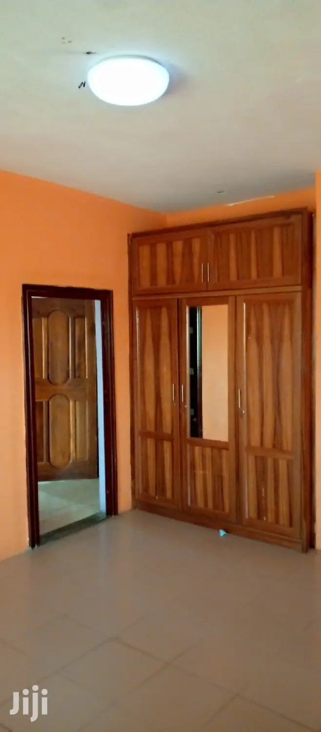 3bdrm Apartment in Ga East Municipal for rent