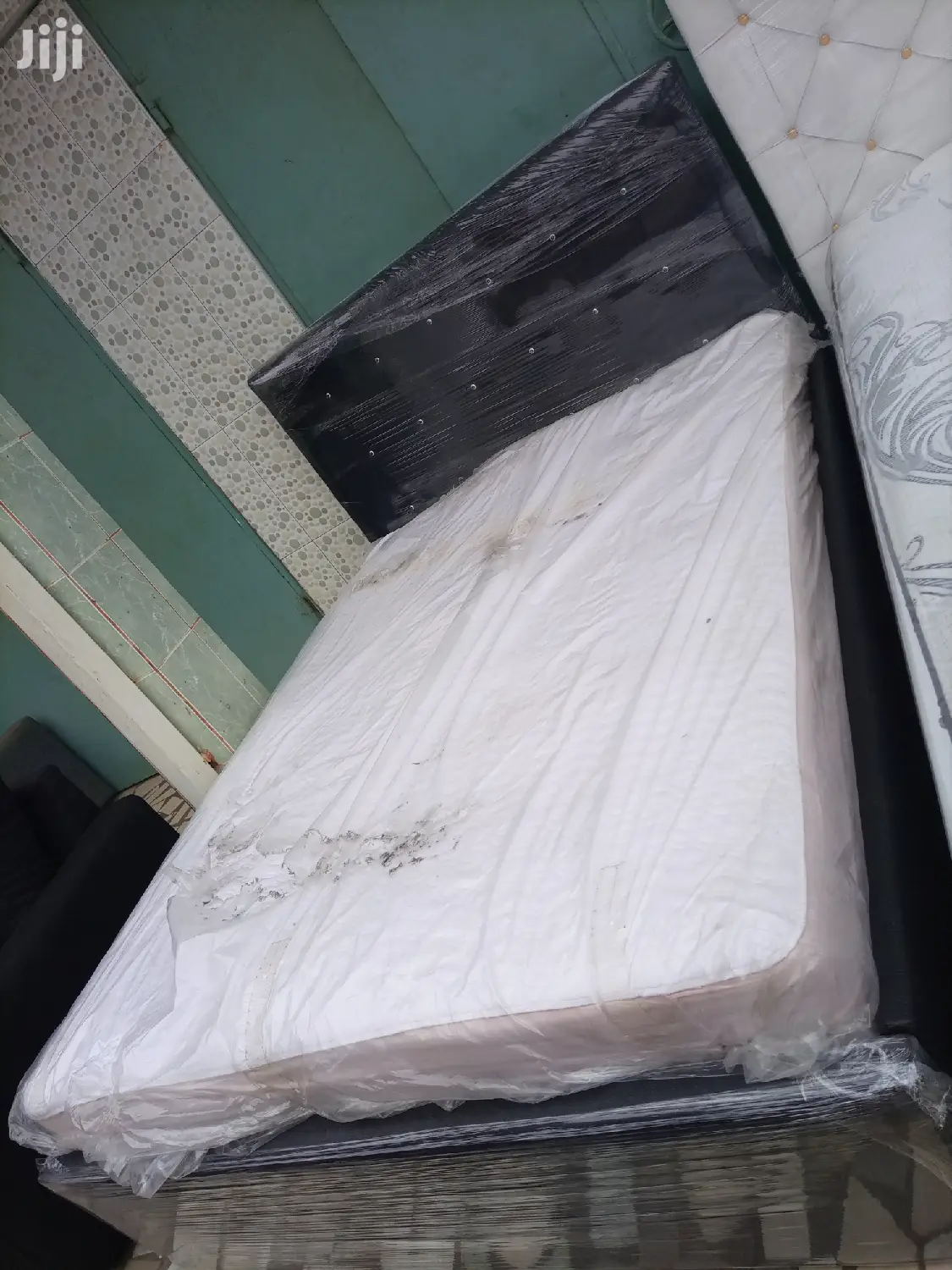 Cute Black Double Bed With Mattress