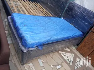 Lovely 11⁄2 Bed With Matress 🖤❤. Promotion