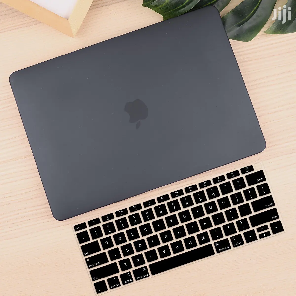 2020 Macbook Pro 13” Touchbar 3-in-1 Bundle