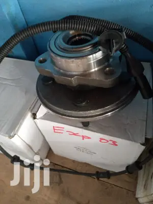 Ford Explorer 2003 Front Hub