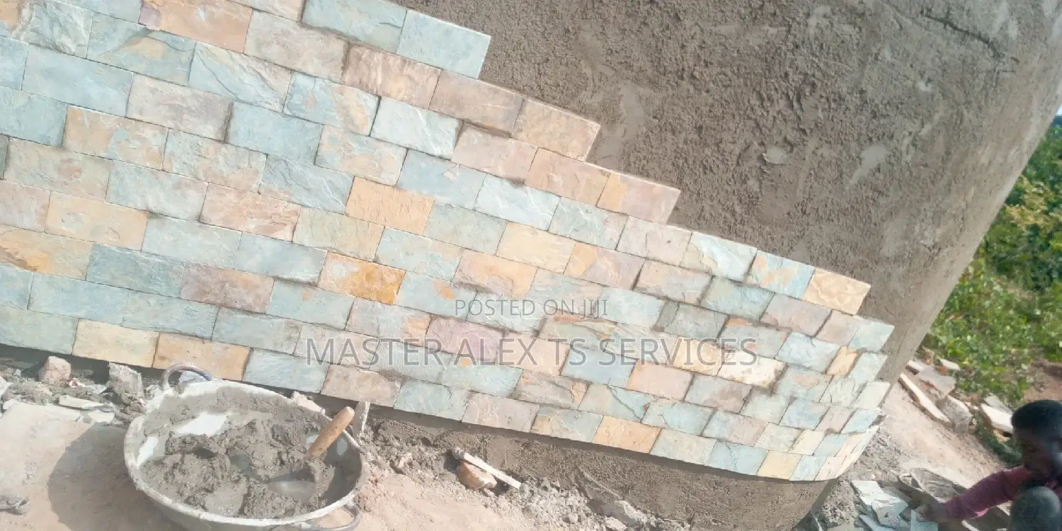 Expert Cutting Stone Layers