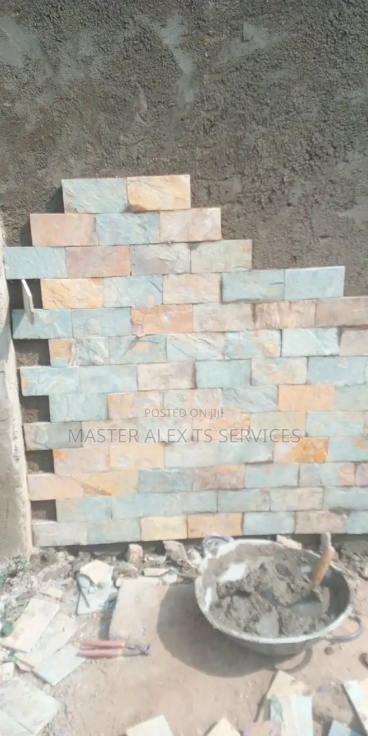 Expert Cutting Stone Layers