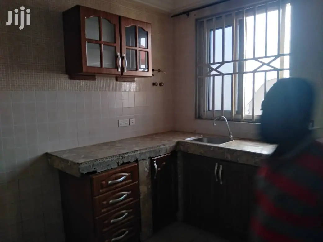 2bdrm Block of Flats in Ga East Municipal for rent