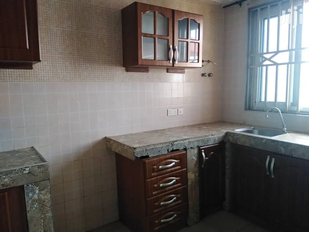2bdrm Block of Flats in Ga East Municipal for rent