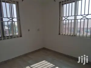 2bdrm Block of Flats in Ga East Municipal for rent