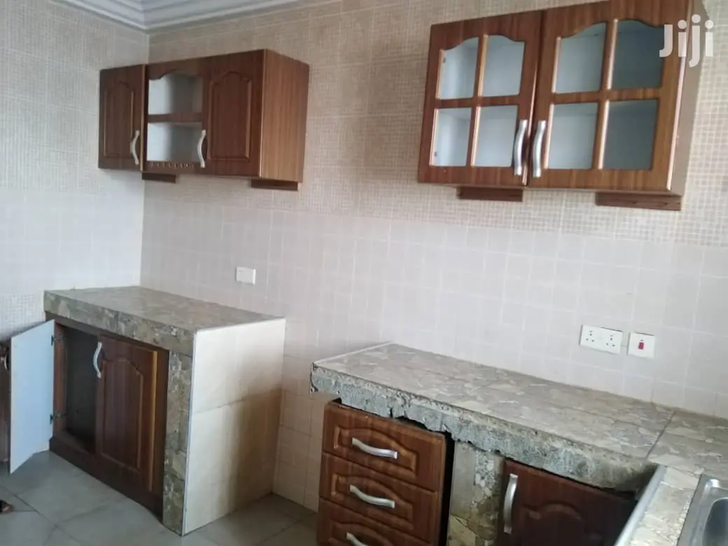 2bdrm Block of Flats in Ga East Municipal for rent