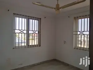 2bdrm Block of Flats in Ga East Municipal for rent