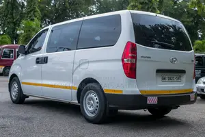 12 Seater Hyundai H1 Bus for Rent
