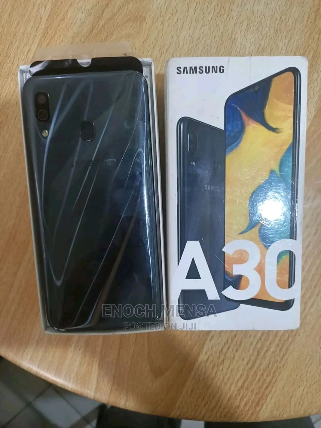 New Samsung Galaxy A30 64 GB Black