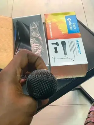 Cord Microphone (SE)
