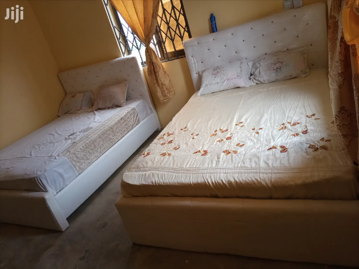 Pure White Double Beds With Mattress for Sell