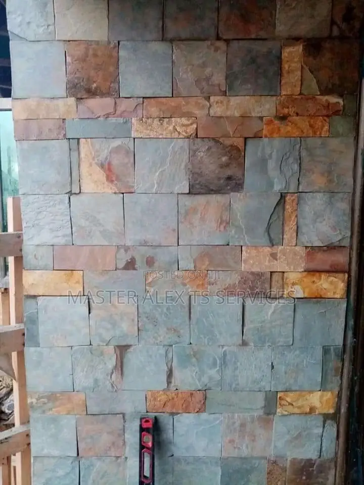 Expert Cutting Stone Layers