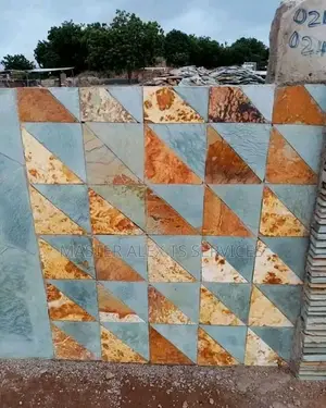 Expert Cutting Stone Layers