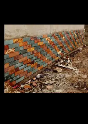 Expert Cutting Stone Layers