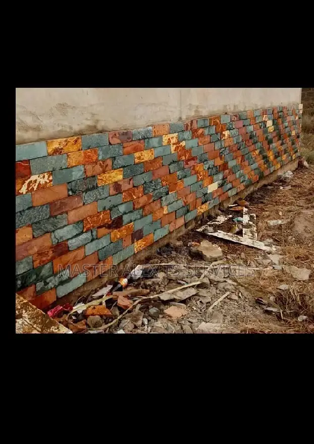 Expert Cutting Stone Layers