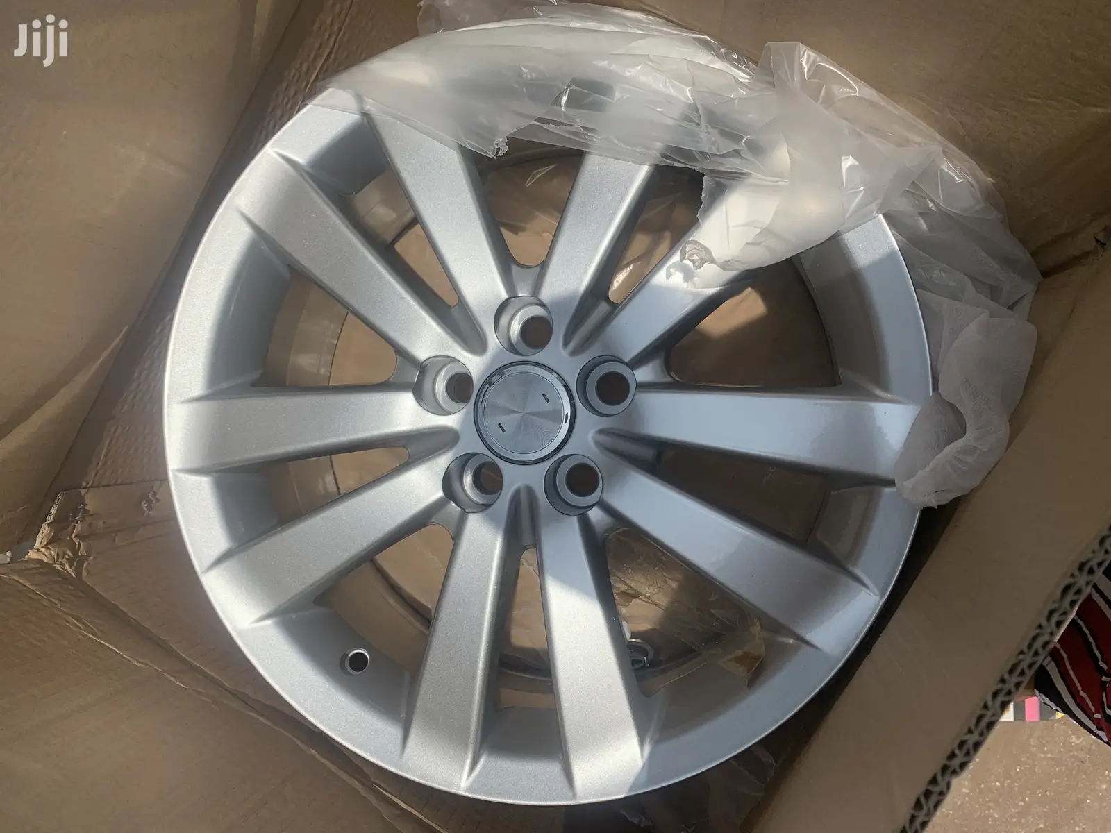 Original Toyota Rim For All Toyota Cars In All Sizes