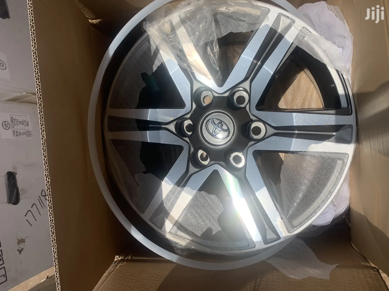 Original Rim For Toyota Fortune In All Sizes
