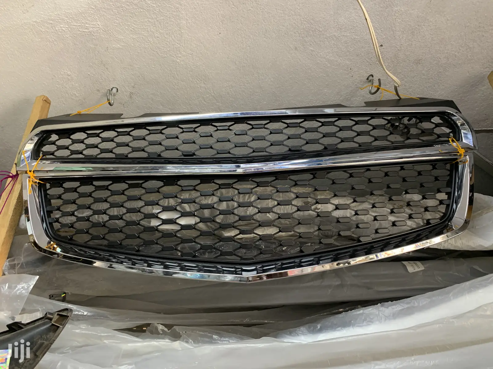 Chevrolet Equinox Front Grille/Shells