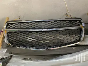 Photo - Chevrolet Equinox Front Grille/Shells