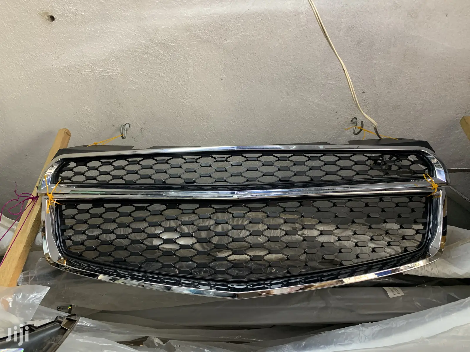 Chevrolet Equinox Front Grille/Shells