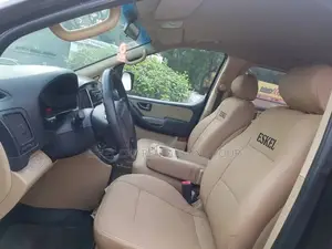 Hyundai H1 Mini Bus For Rent