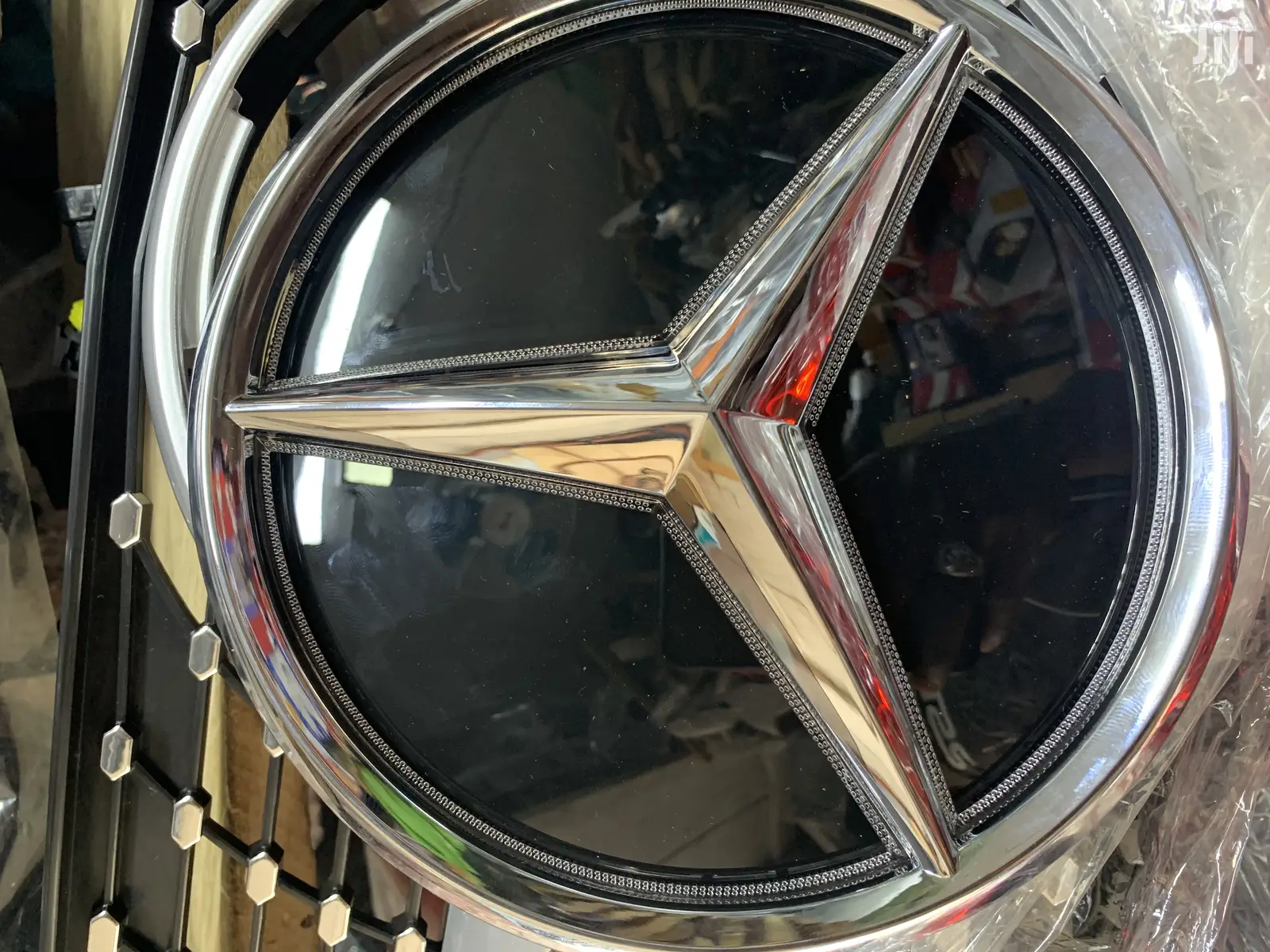 Mercedes Benz Crown/Logo LED(Light)