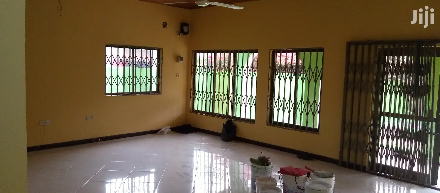 5bdrm House in Ga East Municipal for rent