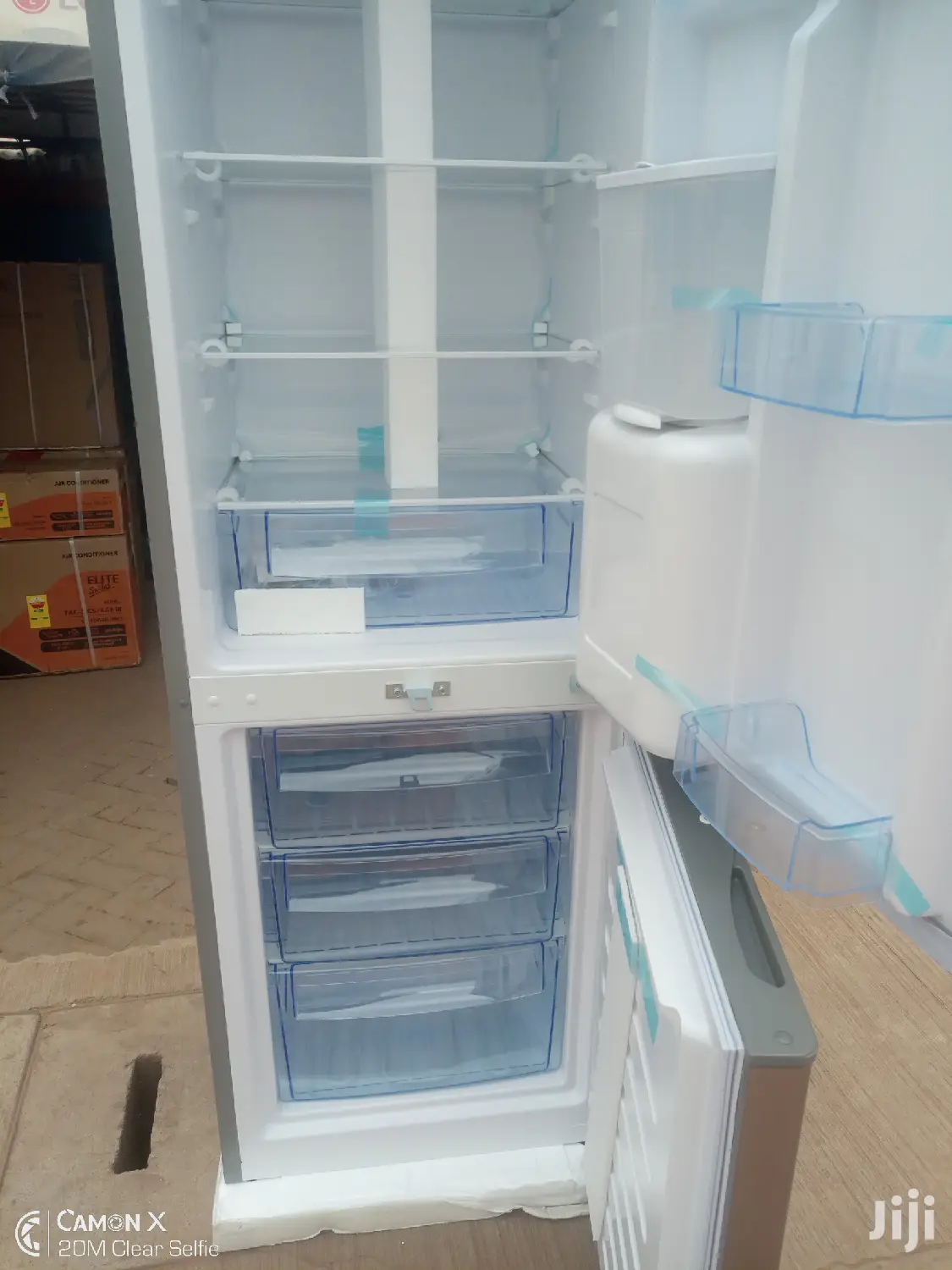 Pearl 260ltr Fridge With Water Dispenser