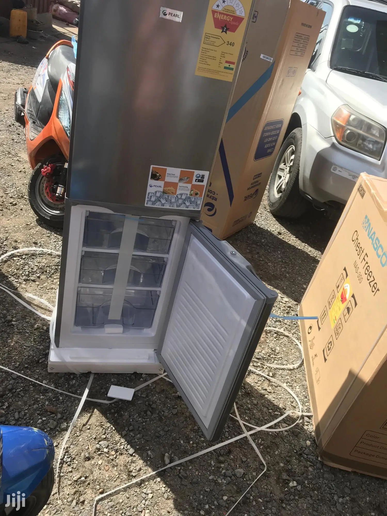 High Quality Pearl 140L Bottom Freezer Refrigerator-pf-200b