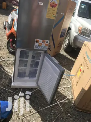 High Quality Pearl 140L Bottom Freezer Refrigerator-pf-200b