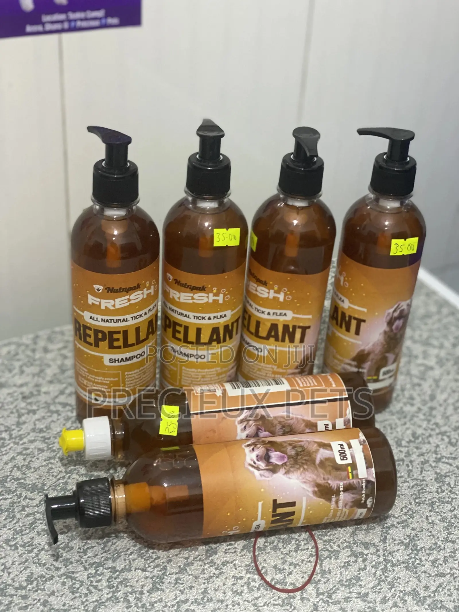 Repellant Shampoo for Ticks and Fleas