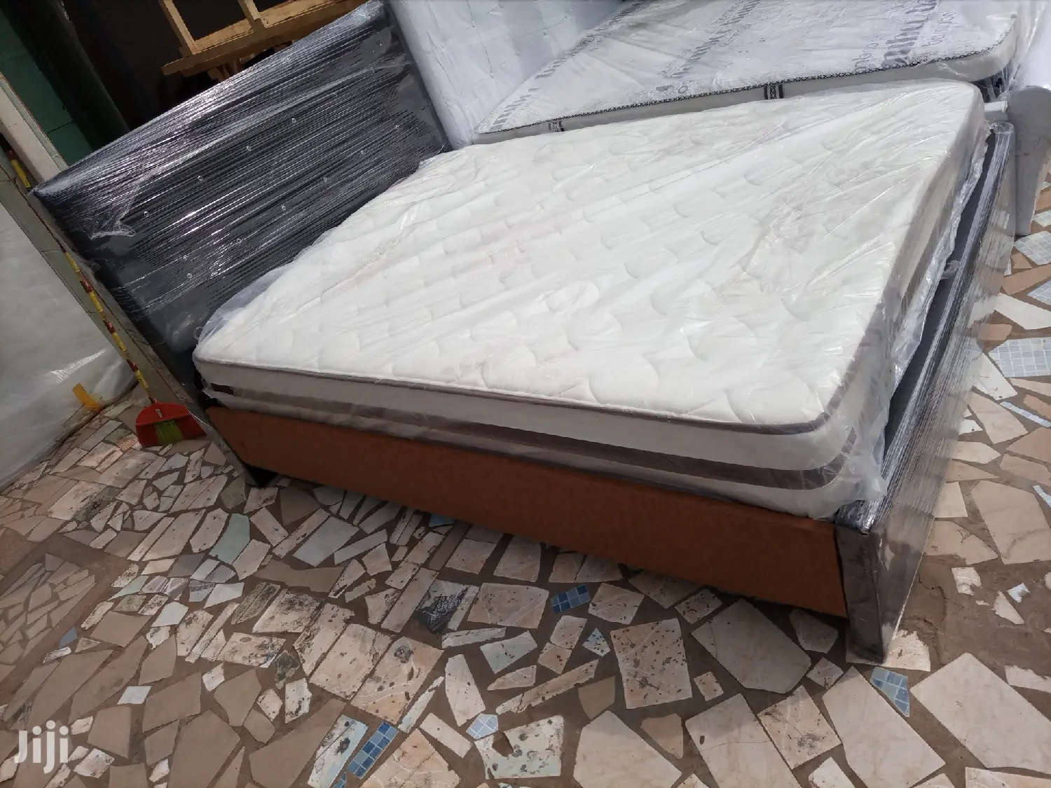 Awesome Queen-Sizewith Mattress