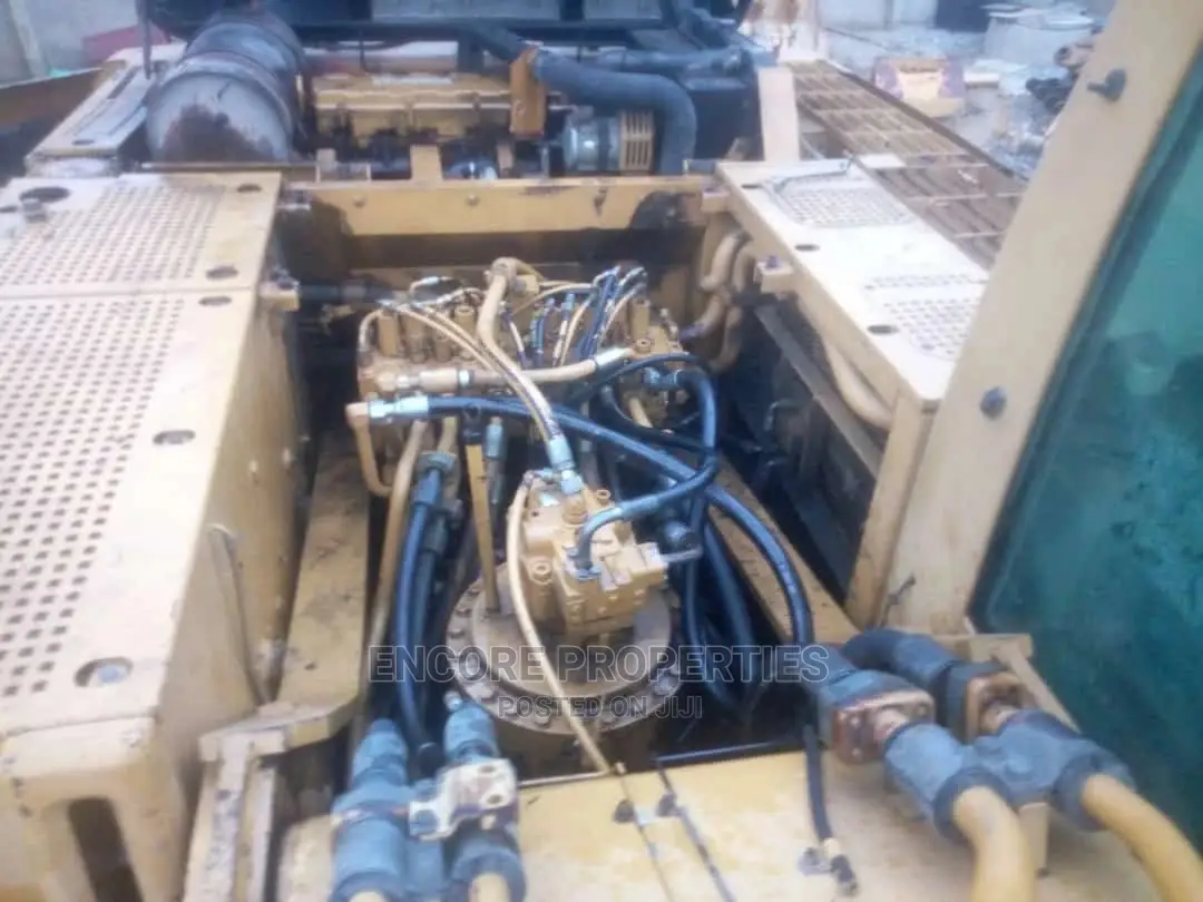 CAT Excavator 330CL Home Used