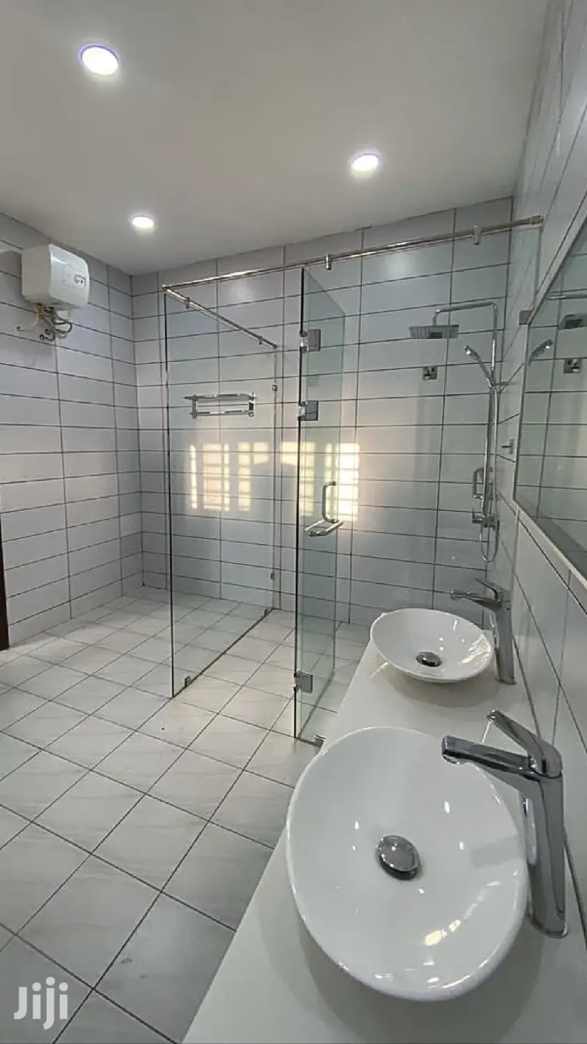 6bdrm House in Dr Roko, East Legon for Sale